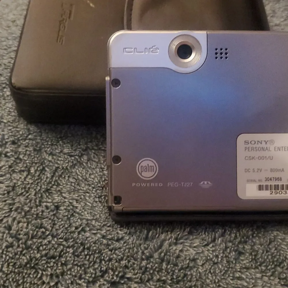 Sony Palm-Powered Digital Camera with Charger – Fully Functional